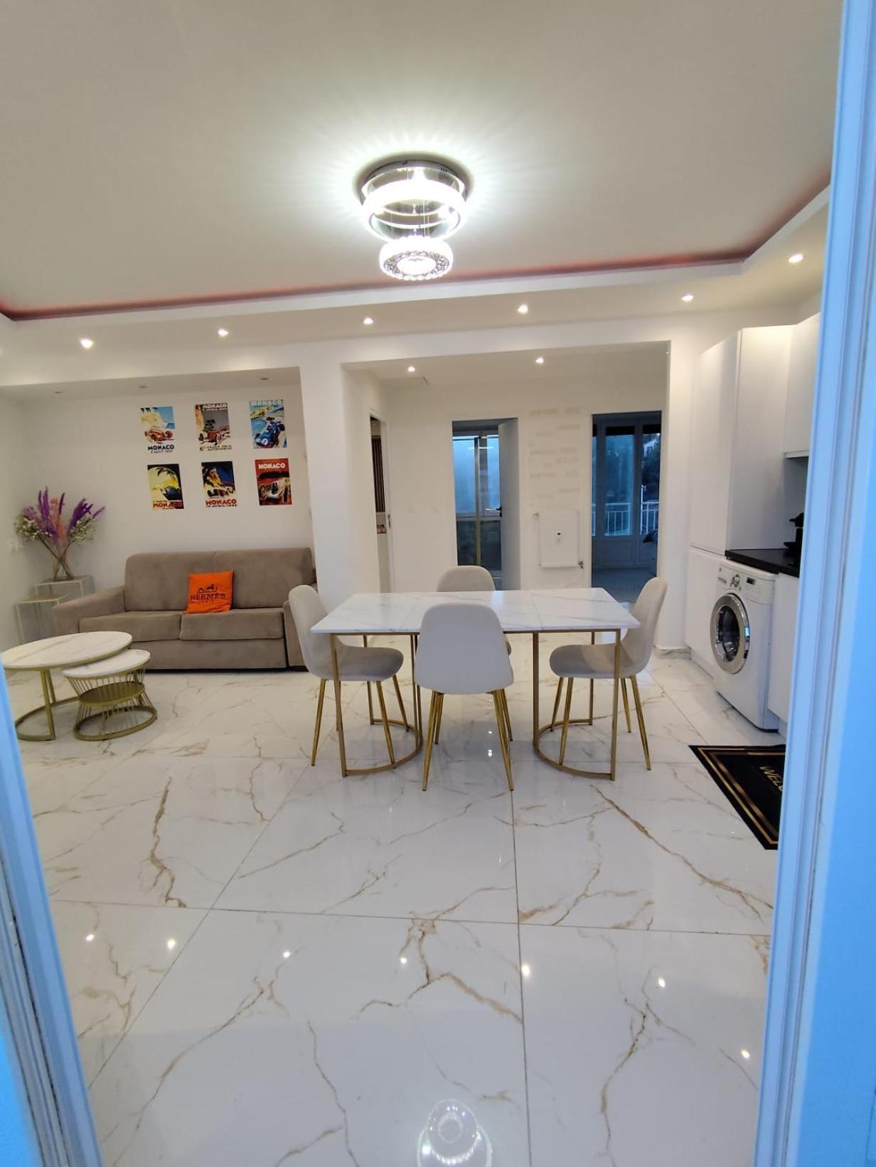 Cozy Downtown 2 Bedroom 1 Min 1 Min Tramway 10min Airport Air Conditionner * Nicea
